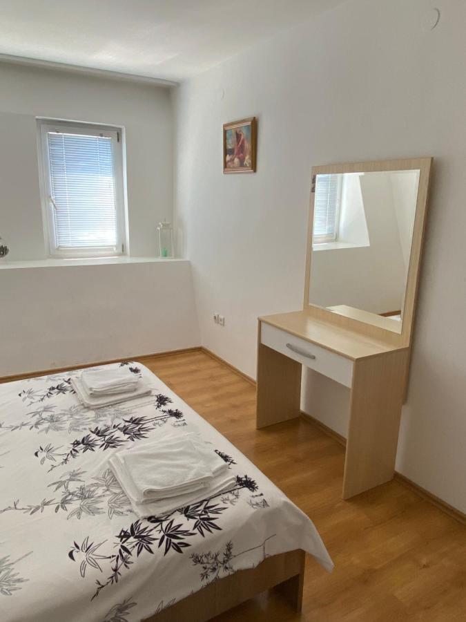 Appartement Apartman - Stan Na Dan Lenjinka à Vranje Extérieur photo